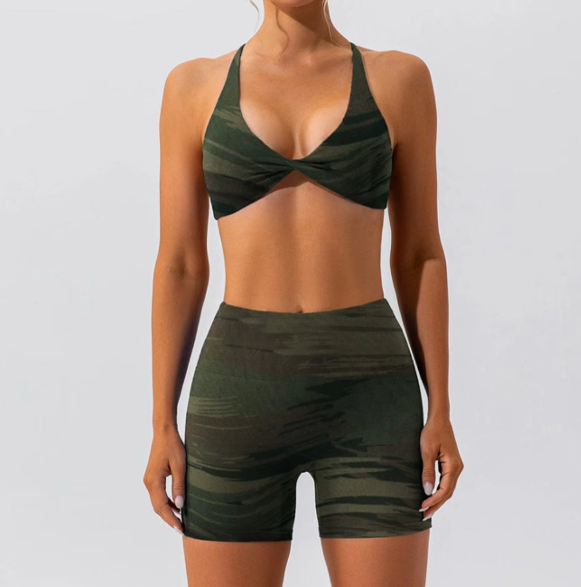 Front Twist Performance Bra