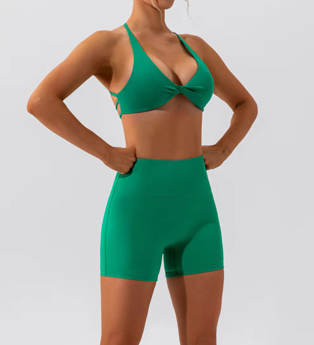 Front Twist Performance Bra