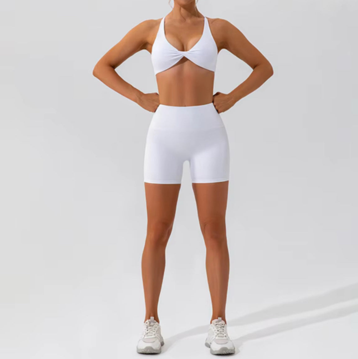Front Twist Performance Bra