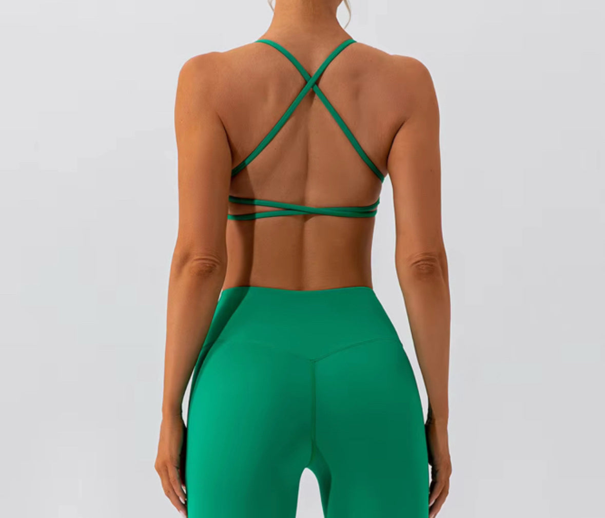 Front Twist Performance Bra